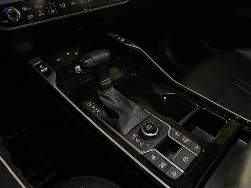 2025 Kia Sorento X-LINE AWD/ PANO ROOF/ LEATHER/ NAV/ CAR PLAY