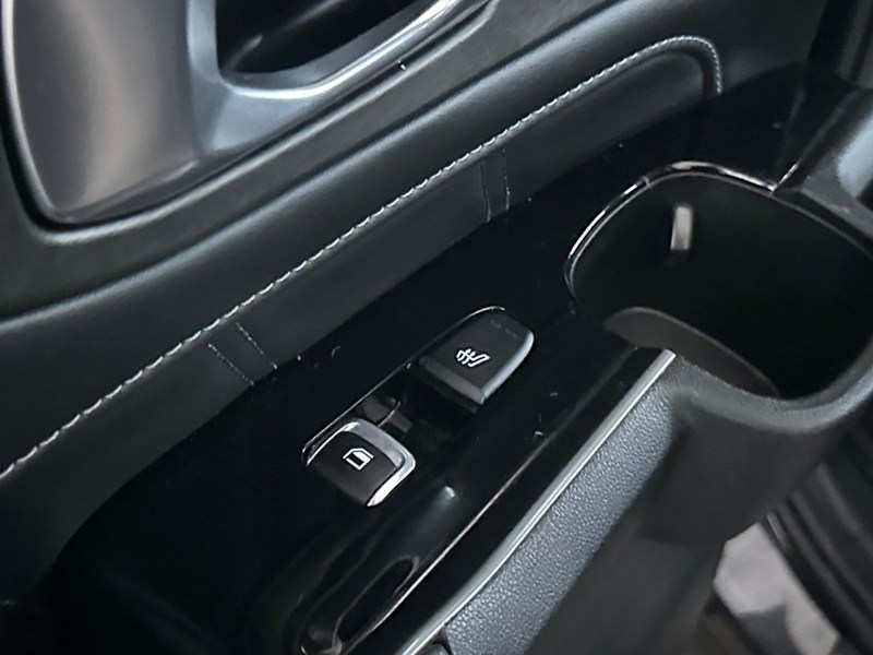 2025 Kia Sorento X-LINE AWD/ PANO ROOF/ LEATHER/ NAV/ CAR PLAY