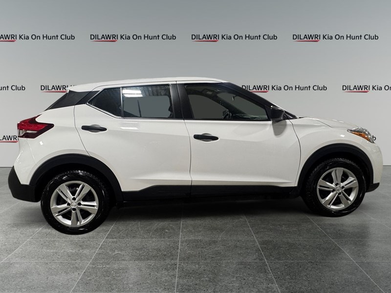 2020 Nissan Kicks S FWD