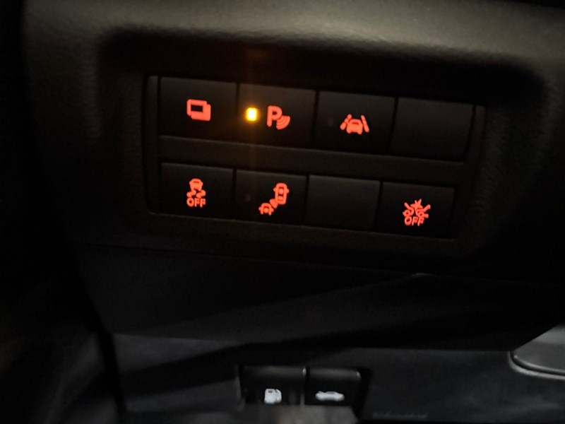 2020 Nissan Kicks S FWD