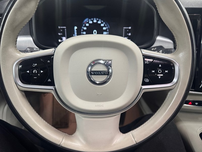 2017 Volvo S90 4dr Sdn T6 Momentum