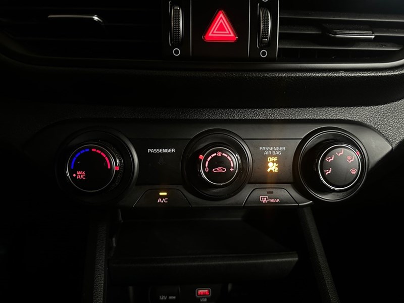 2023 Kia Forte LX IVT