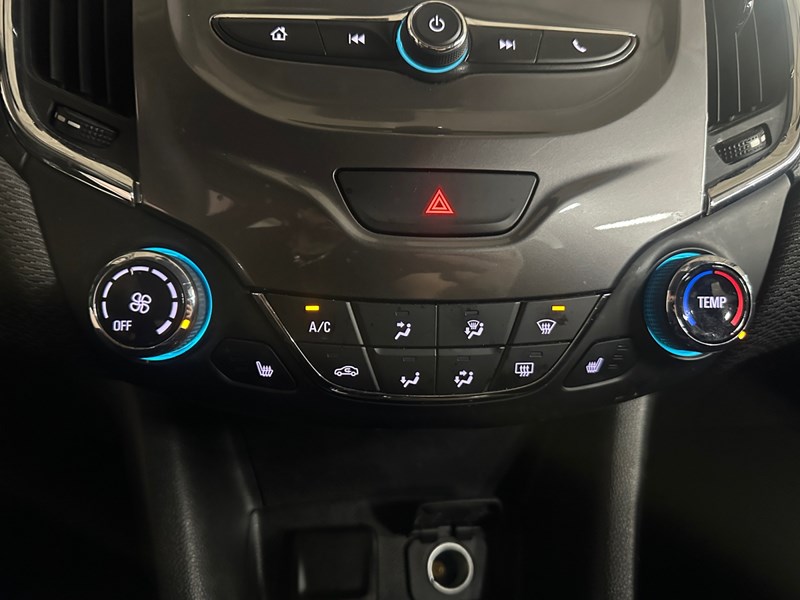 2018 Chevrolet Cruze 4dr HB 1.4L LT w/1SD