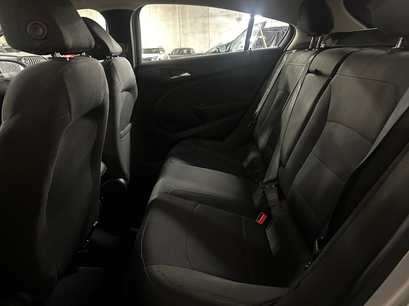 2018 Chevrolet Cruze 4dr HB 1.4L LT w/1SD