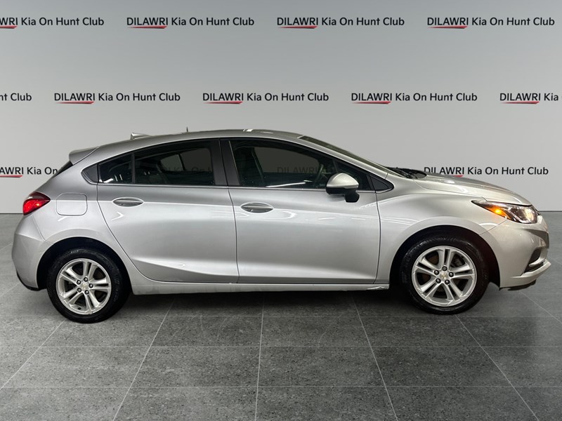 2018 Chevrolet Cruze 4dr HB 1.4L LT w/1SD