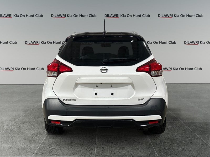 2019 Nissan Kicks SR FWD