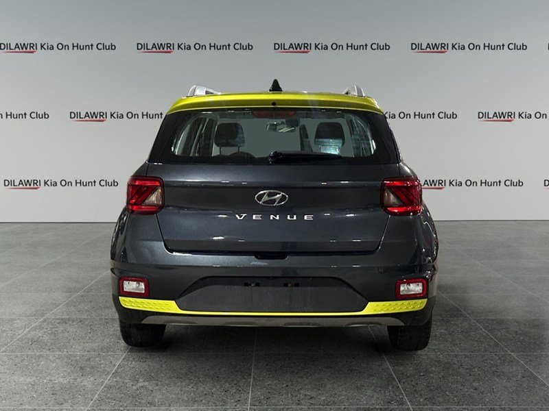 2021 Hyundai Venue Preferred IVT w/Two-Tone