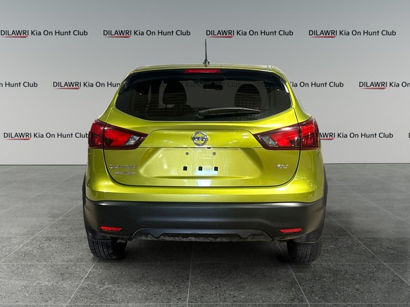 2017 Nissan Qashqai SV  W Sunroof