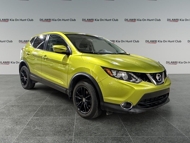 2017 Nissan Qashqai SV  W Sunroof