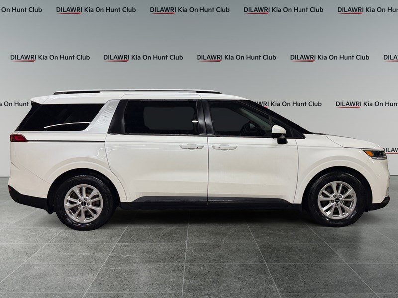 2022 Kia Carnival LX+ FWD