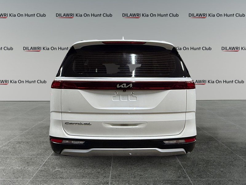 2022 Kia Carnival LX+ FWD