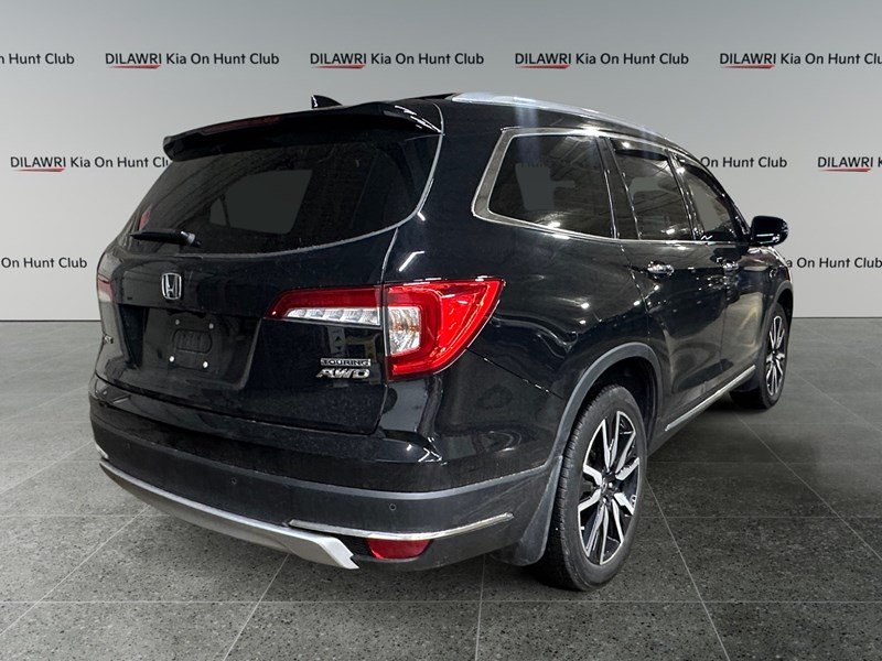 2021 Honda Pilot Touring 8-Passenger AWD