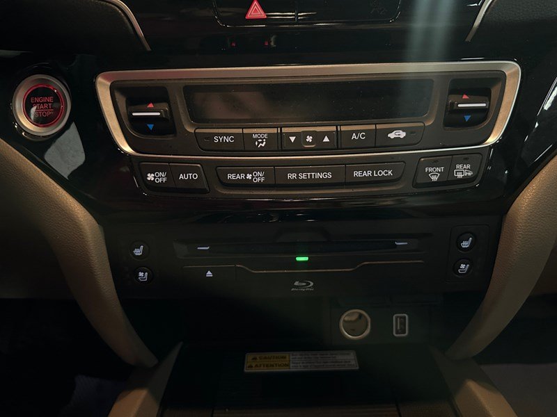 2021 Honda Pilot Touring 8-Passenger AWD