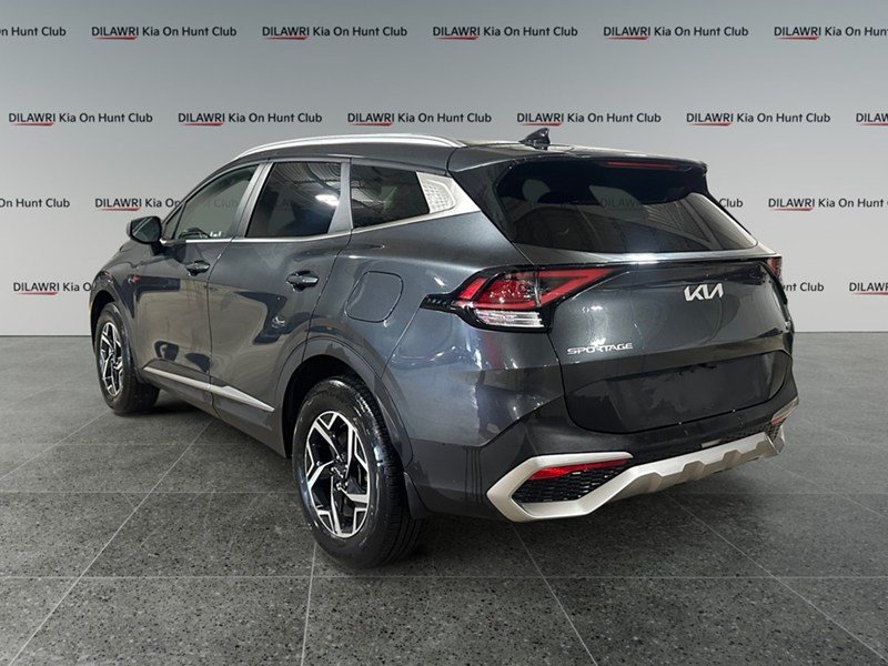 2024 Kia Sportage LX AWD I LOW KM I CAR PLAY I OFF LEASE
