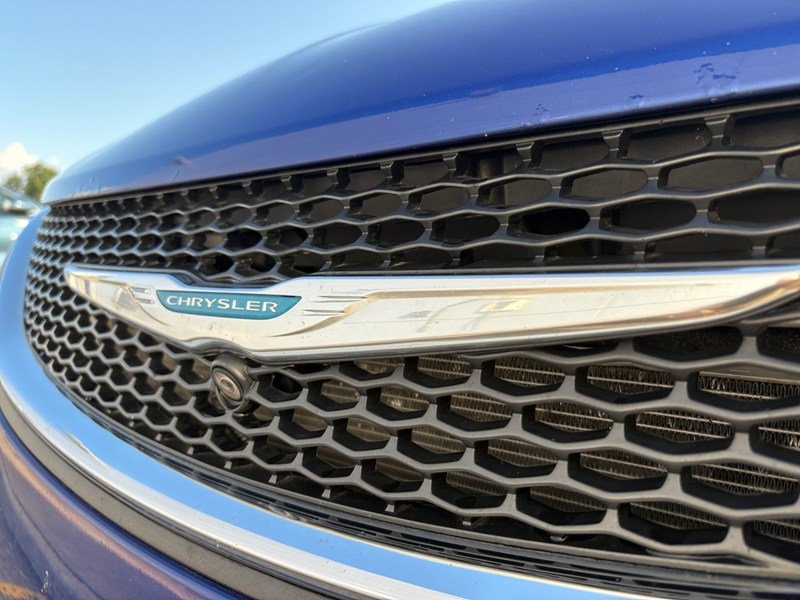 2020 Chrysler Pacifica Hybrid Limited 2WD