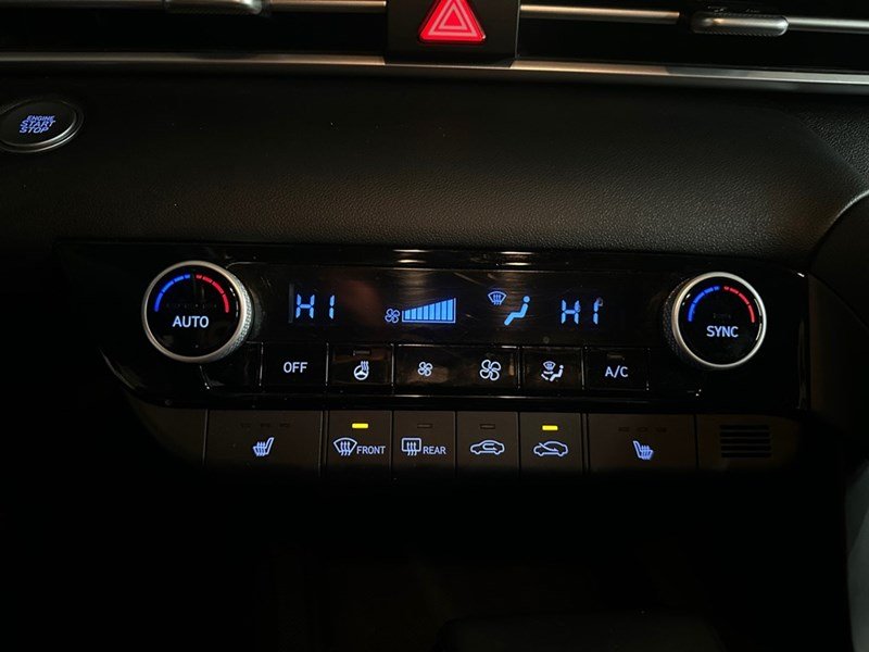2022 Hyundai Elantra Preferred IVT w/Sun & Tech Package