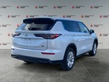 2025 Mitsubishi Outlander ES image 5