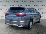 2024 Mitsubishi Outlander SE image 5