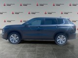 2025 Mitsubishi Outlander ES image 2