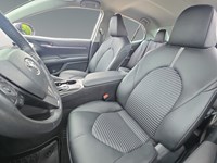 2024 Toyota Camry SE Auto