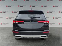 2024 Mitsubishi Outlander LE S-AWC