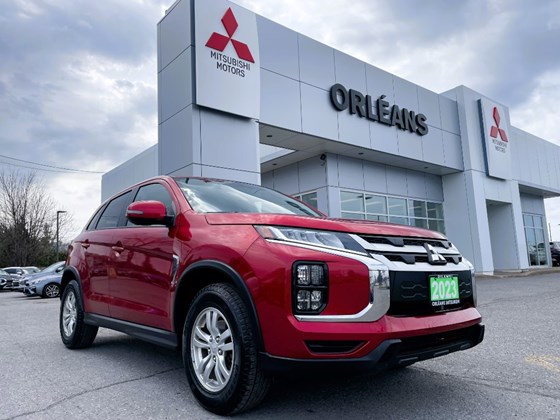 2023 Mitsubishi RVR SE