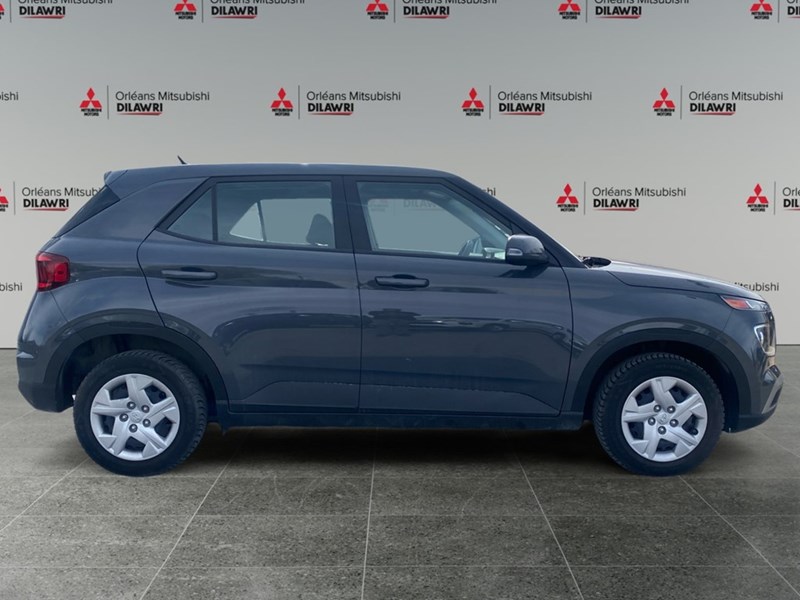 2024 Hyundai Venue Essential IVT