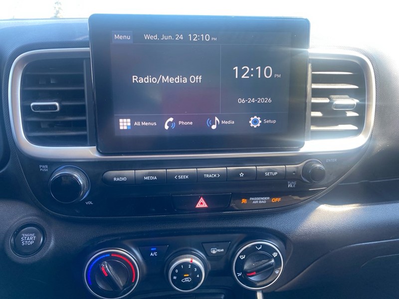2023 Hyundai Venue Preferred IVT w/Two-Tone