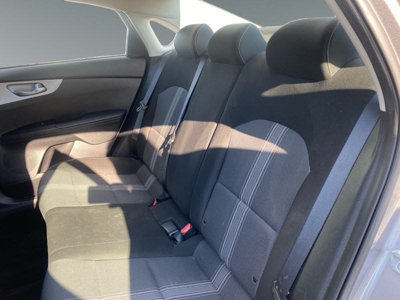2023 Kia Forte LX IVT