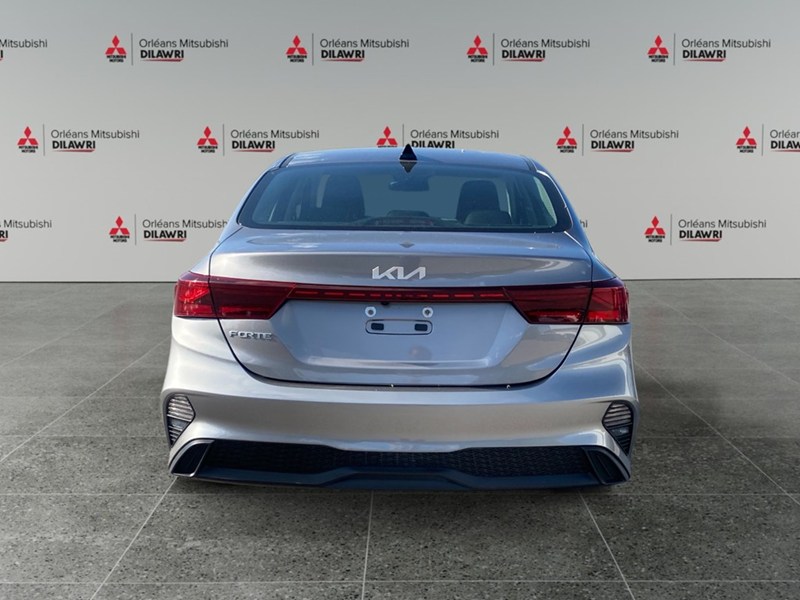 2023 Kia Forte LX IVT