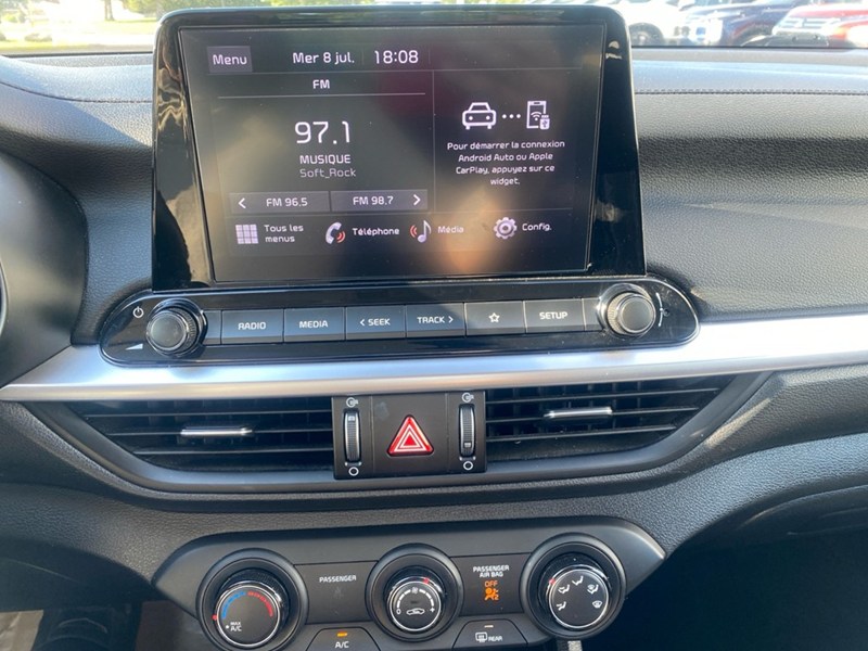 2023 Kia Forte LX IVT