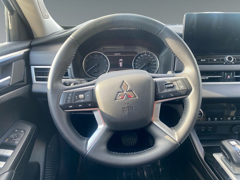 2025 Mitsubishi Outlander ES S-AWC