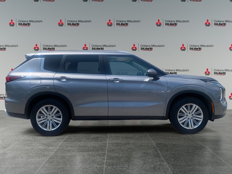 2024 Mitsubishi Outlander SE S-AWC
