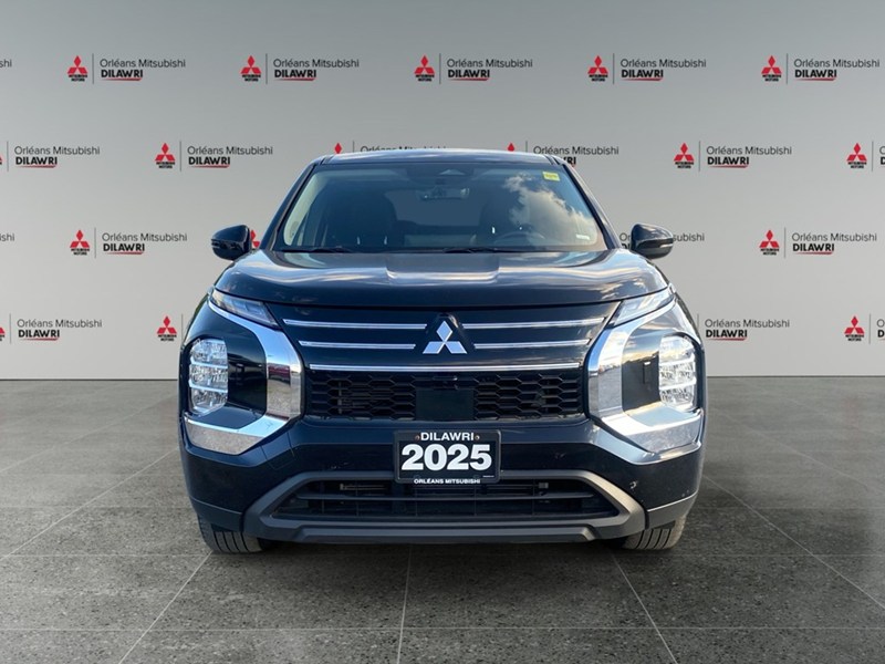 2025 Mitsubishi Outlander ES S-AWC