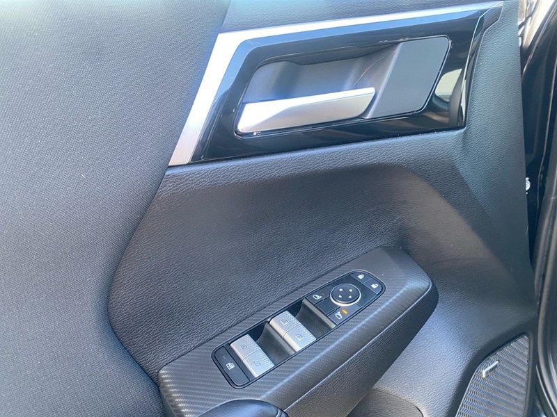 2025 Mitsubishi Outlander ES S-AWC