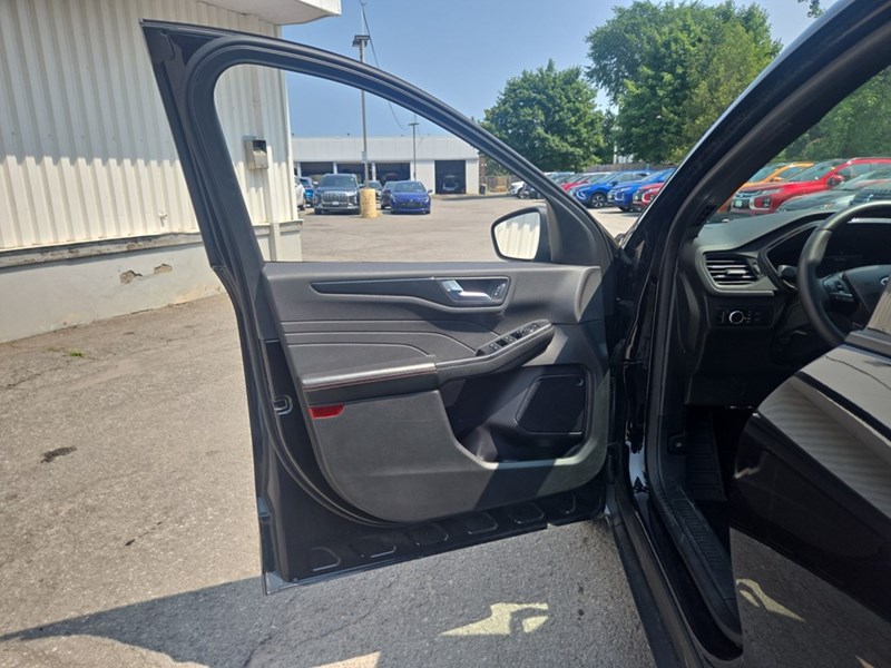 2024 Ford Escape ST-Line AWD