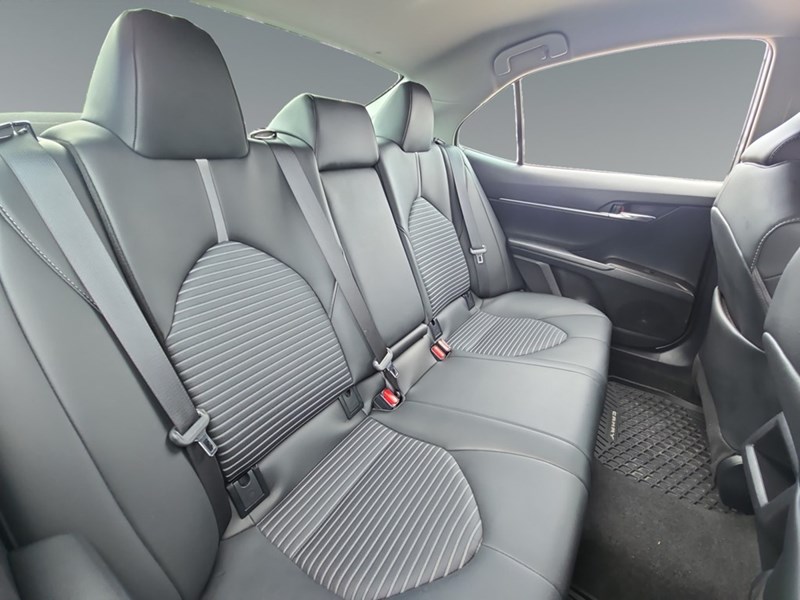 2024 Toyota Camry SE Auto