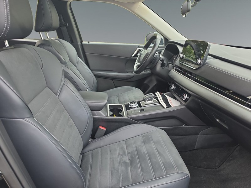 2024 Mitsubishi Outlander LE S-AWC