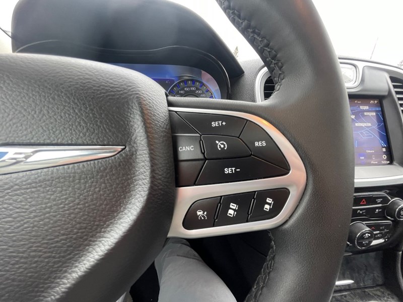 2023 Chrysler 300 300 Touring L AWD