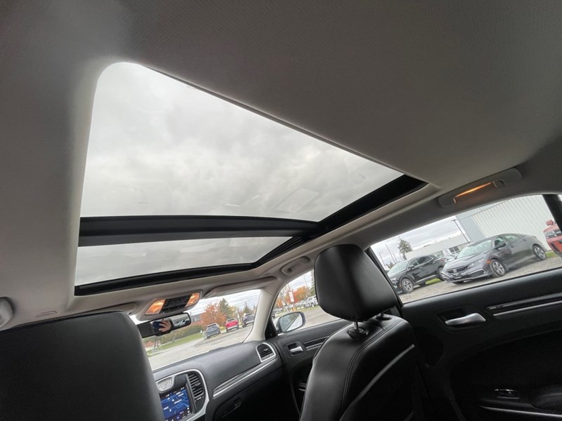 2023 Chrysler 300 300 Touring L AWD