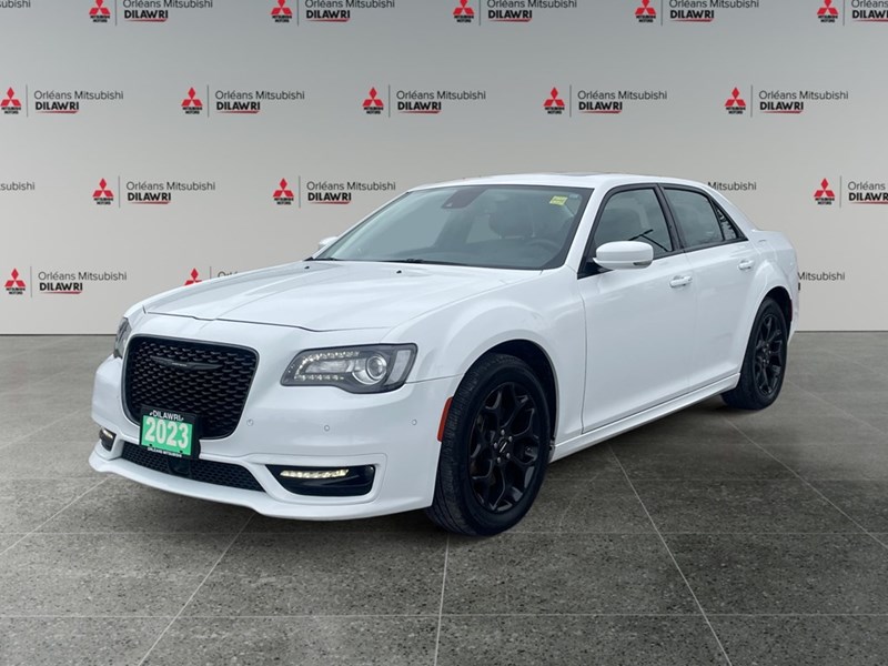 2023 Chrysler 300 300 Touring L AWD