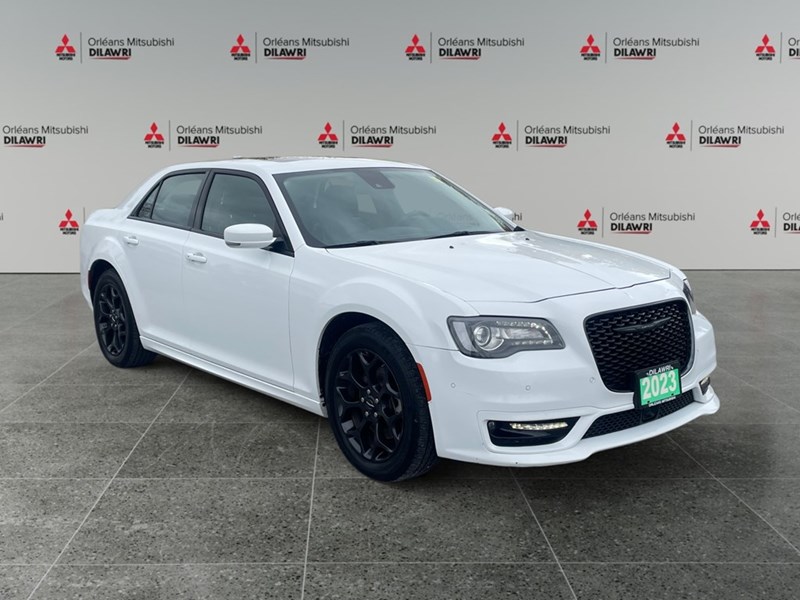 2023 Chrysler 300 300 Touring L AWD