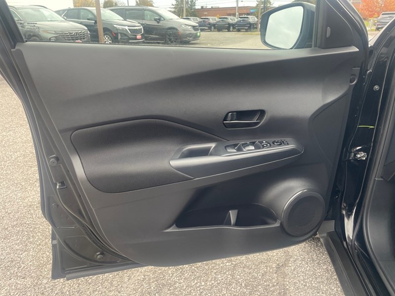 2024 Nissan Kicks S FWD