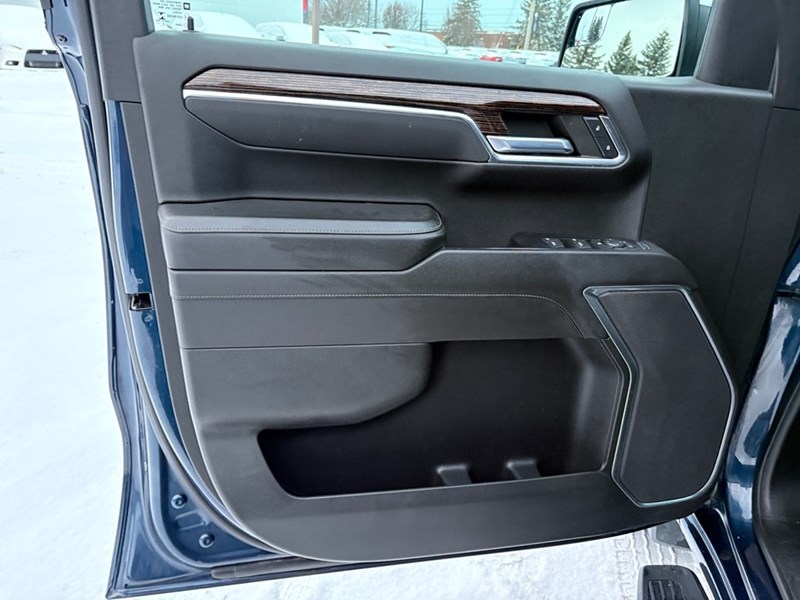 2022 GMC Sierra 1500 4WD Crew Cab 147" SLE