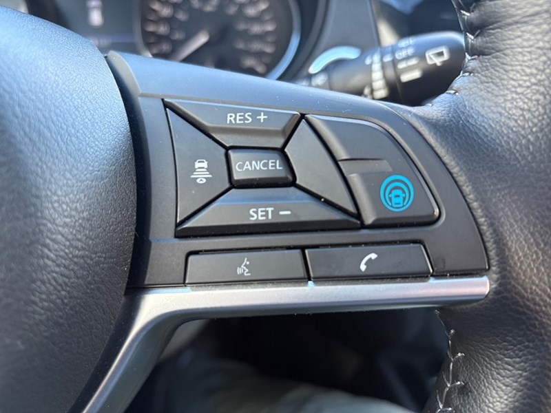 2023 Nissan Qashqai AWD SV CVT