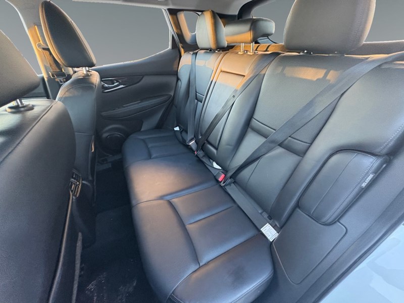 2023 Nissan Qashqai AWD SL CVT