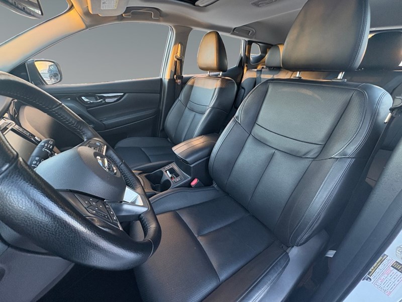 2023 Nissan Qashqai AWD SL CVT