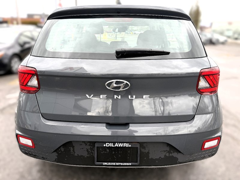 2024 Hyundai Venue Essential IVT