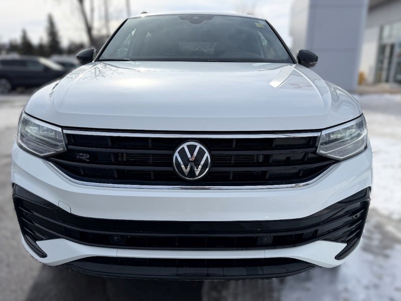 2024 Volkswagen Tiguan Comfortline R-Line Black Edition 4MOTION