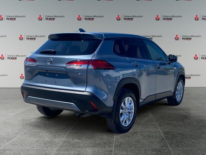 2024 Toyota Corolla Cross LE FWD